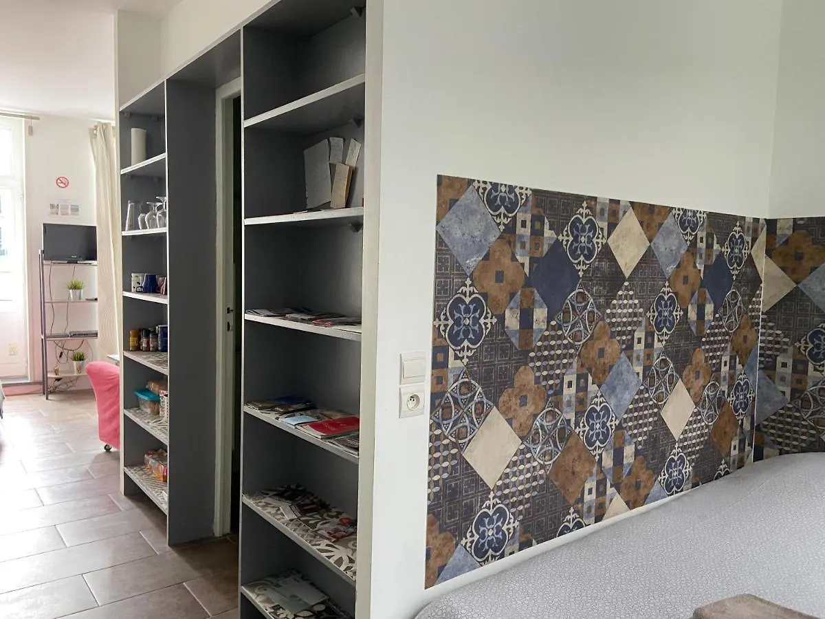 Royale Apartments Vieux Lille 24H24H Access 0*,